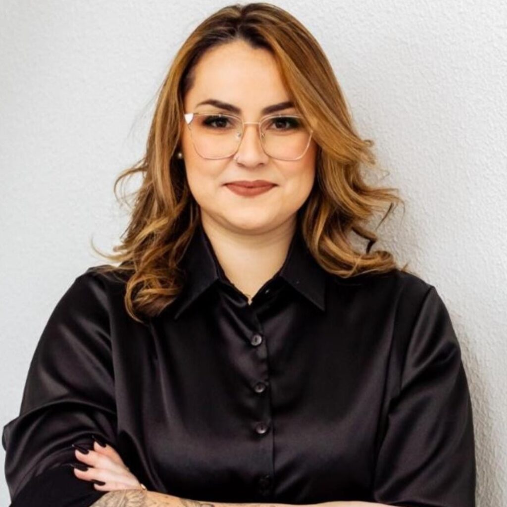 Thuani Aline Weigel - Gestalt Terapia.